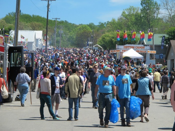 The Crowd Approaches